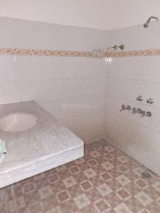 Bathroom Image of 1800 Sq.ft 1.5 BHK Builder Floor for rent in Indira Nagar Lucknow for Rs. 14000