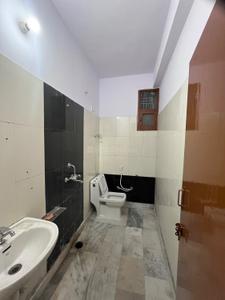 Bathroom Image of 1184 Sq.ft 3.5 BHK Independent House for rent in Shastripuram Agra for Rs. 20000