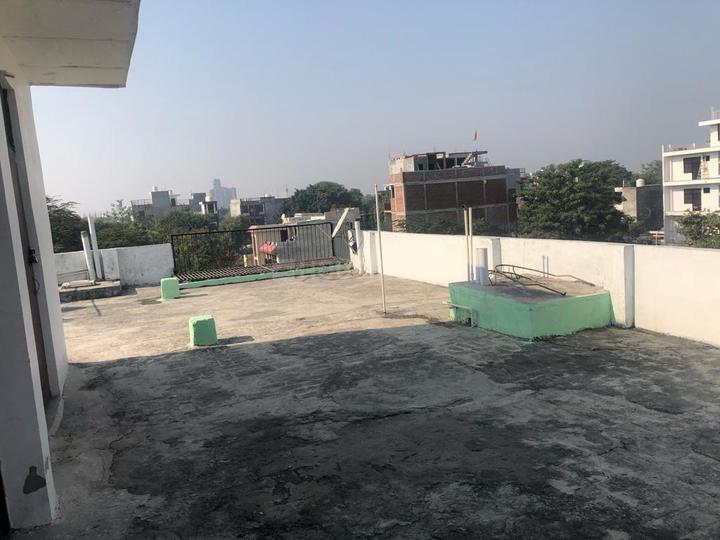 Block C, Alpha I Balcony 1