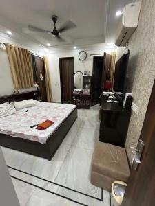 Bedroom Image of 2250 Sq.ft 6 BHK Independent House for sale in Sector 37 Chandigarh for Rs. 81500000
