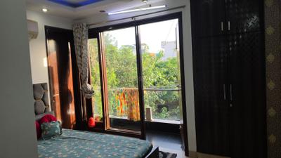 Bedroom Image of 1000 Sq.ft 3 BHK Builder Floor for rent in Safdarjung Enclave New Delhi for Rs. 59000