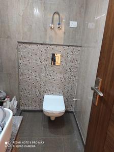 Bathroom Image of 1000 Sq.ft 2 BHK Builder Floor for sale in Lajpat Nagar New Delhi for Rs. 19000000