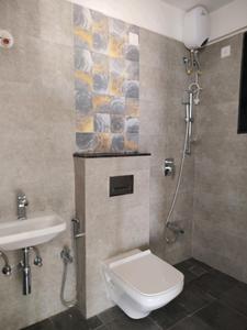 Common Bathroom Image of 590 Sq.ft 1 BHK Apartment / Flat for sale in Alpine Primo, Andheri West Mumbai for Rs. 13900000