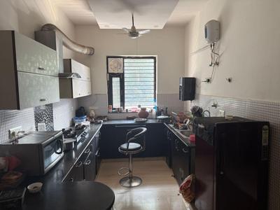 Kitchen Image of 1800 Sq.ft 3 BHK Builder Floor for rent in Sector 46 Gurgaon for Rs. 52000