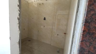 Bathroom Image of 550 Sq.ft 1 BHK Independent House for rent in Singasandra Bengaluru for Rs. 24000