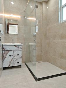 Image of 1800 Sq.ft 3 BHK Apartment / Flat for rent in Hill View Apartments, Vasant Vihar, New Delhi for Rs. 125000