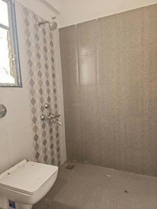 Common Bathroom Image of 1100 Sq.ft 3 BHK Apartment / Flat for rent in Guardian Hill Shire Phase 1, Wagholi Pune for Rs. 25500