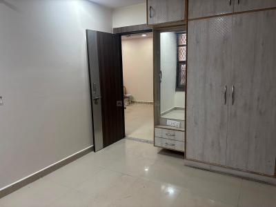 Bedroom Image of 800 Sq.ft 3 BHK Apartment / Flat for rent in RWA Om Vihar, Uttam Nagar New Delhi for Rs. 13000