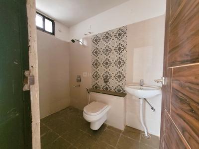 Bathroom Image of 1590 Sq.ft 3 BHK Apartment / Flat for sale in Dolphin Jewel O, Deopuri Raipur for Rs. 5800000