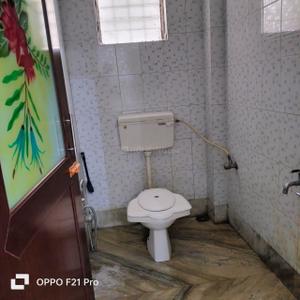 Bathroom Image of 550 Sq.ft 1 BHK Builder Floor for rent in Kalyani Nadia for Rs. 7500