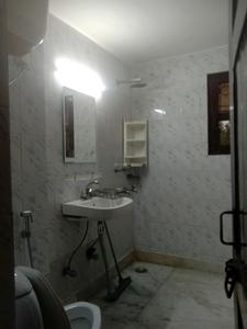 Common Bathroom Image of 1800 Sq.ft 3 BHK Apartment / Flat for sale in DDA Flats Vasant Kunj, Vasant Kunj New Delhi for Rs. 42500000