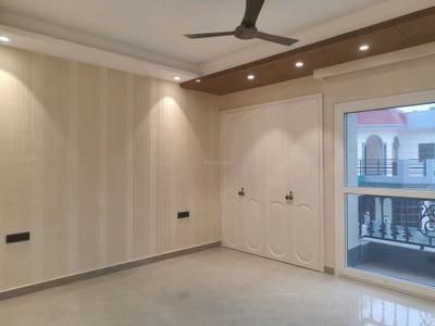 Bedroom Image of 3250 Sq.ft 4 BHK Builder Floor for sale in Ridhi Imperial Homes, Sector 46 Faridabad for Rs. 39900000