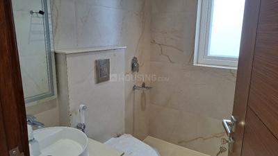 Bathroom Image of 4500 Sq.ft 4 BHK Builder Floor for rent in New Friends Colony New Delhi for Rs. 243000