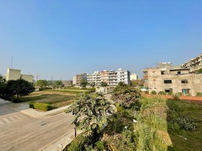 Image of 3250 Sq.ft 4 BHK Apartment / Flat for sale in DLF The Valley Central, Sector 3, Panchkula for Rs. 26499999
