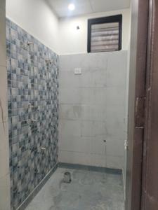 Common Bathroom Image of 800 Sq.ft 2 BHK Apartment / Flat for sale in CI Golf City, Kambakshpur Noida for Rs. 3072000