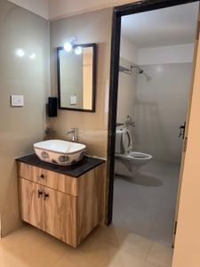 Bathroom Image of 936 Sq.ft 3 BHK Apartment / Flat for rent in Vijay Nagar Indore for Rs. 35000