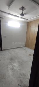 Bedroom Image of 900 Sq.ft 2 BHK Builder Floor for rent in Ramesh Nagar New Delhi for Rs. 29000
