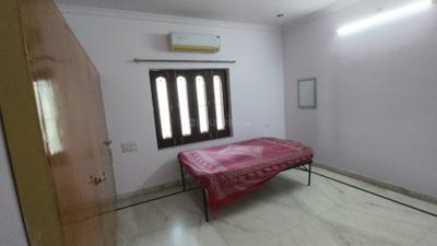 Bedroom Image of 1000 Sq.ft 2.5 BHK Independent House for rent in Makadwali Ajmer for Rs. 15000