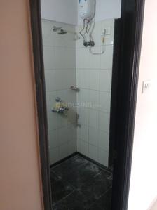 Bathroom Image of 914 Sq.ft 2 BHK Apartment / Flat for rent in Lalani Meadow Park, Jogeshwari West Mumbai for Rs. 58000