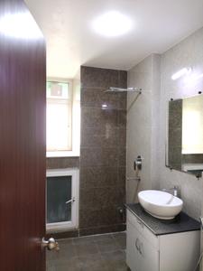 Common Bathroom Image of 1700 Sq.ft 3 BHK Apartment / Flat for sale in Sector 18 Dwarka New Delhi for Rs. 31500000