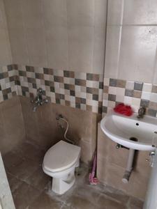 Common Bathroom Image of 1300 Sq.ft 2 BHK Apartment / Flat for rent in Bakeri Sarvesh, Ranip Ahmedabad for Rs. 14500