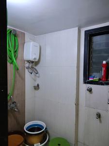 Common Bathroom Image of 500 Sq.ft 1 BHK Apartment / Flat for rent in Puraniks Tokyo Bay, Kasarvadavali Thane for Rs. 17666