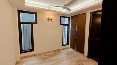 Bedroom Image of 1500 Sq.ft 3 BHK Apartment / Flat for rent in Azad Apartments, Kalu Sarai New Delhi for Rs. 110000