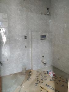 Common Bathroom Image of 1300 Sq.ft 3 BHK Apartment / Flat for sale in Sultanpur New Delhi for Rs. 10000000