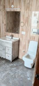 Bathroom Image of 4000 Sq.ft 4 BHK Independent House for rent in Sector 36 Noida for Rs. 120000