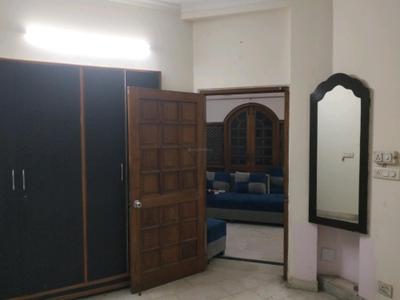 Bedroom Image of 900 Sq.ft 2 BHK Builder Floor for rent in Mansarover Garden New Delhi for Rs. 26000