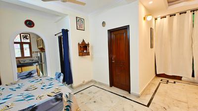 Hall Image of 1300 Sq.ft 3 BHK Apartment / Flat for rent in Vaishali Ghaziabad for Rs. 37000