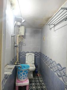 Common Bathroom Image of 570 Sq.ft 2.5 BHK Independent House for rent in Rajajinagar Bengaluru for Rs. 40000