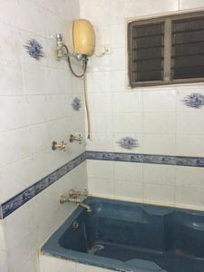 Bathroom Image of 2100 Sq.ft 8 BHK Villa for sale in Bodakdev Ahmedabad for Rs. 90000000