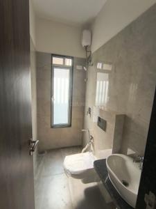 Bathroom Image of 850 Sq.ft 2 BHK Apartment / Flat for sale in Kalpataru Elitus, Mulund West Mumbai for Rs. 24000000