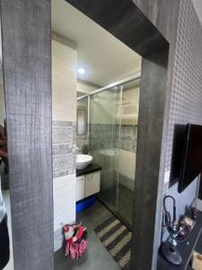 Bathroom Image of 2017 Sq.ft 3 BHK Apartment / Flat for sale in Picnic Garden Kolkata for Rs. 18500000