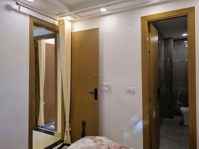 Bedroom Image of 1200 Sq.ft 4 BHK Apartment / Flat for sale in Hans Luxury Floor, Hastsal New Delhi for Rs. 7800001