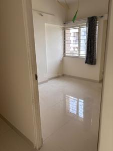 Bedroom Image of 950 Sq.ft 2 BHK Apartment / Flat for rent in Kumar Primrose C Building, Kharadi Pune for Rs. 43000