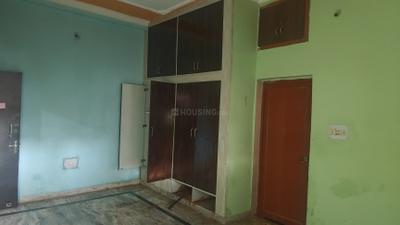 Bedroom Image of 1000 Sq.ft 2.5 BHK Independent House for rent in Masibari Ranchi for Rs. 15500