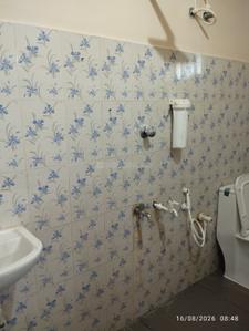 Bathroom Image of 1350 Sq.ft 3 BHK Apartment / Flat for sale in Punkunnam Thrissur for Rs. 5000000