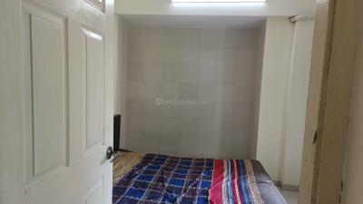 Bedroom Image of 945 Sq.ft 2 BHK Apartment / Flat for sale in RDC Pinewood, Kasarvadavali Thane for Rs. 9500000