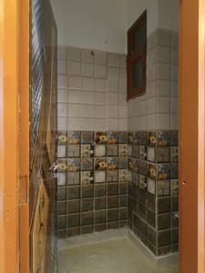 Common Bathroom Image of 750 Sq.ft 2 BHK Builder Floor for sale in DLF Ankur Vihar Ghaziabad for Rs. 2332422