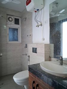 Common Bathroom Image of 1625 Sq.ft 3 BHK Apartment / Flat for sale in ATS Le Grandiose, Sector 150 Noida for Rs. 18100000
