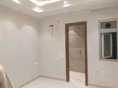 Bedroom Image of 1000 Sq.ft 3 BHK Builder Floor for sale in Mahavir Enclave New Delhi for Rs. 10500000