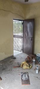 Hall Image of 150 Sq.ft 1 RK Apartment / Flat for rent in Shalimar Bagh New Delhi for Rs. 10000