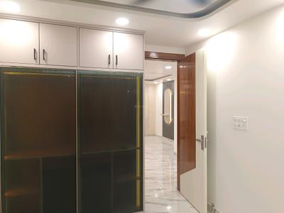 Bedroom Image of 1000 Sq.ft 3 BHK Builder Floor for sale in Janakpuri New Delhi for Rs. 18500000