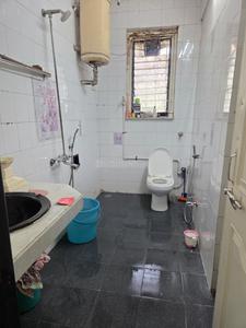 Bathroom Image of 650 Sq.ft 1 BHK Apartment / Flat for rent in Sangamvadi Pune for Rs. 33000