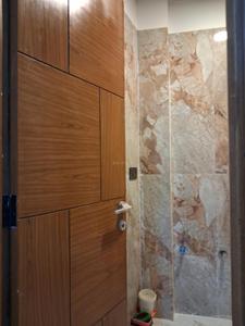 Common Bathroom Image of 1350 Sq.ft 3 BHK Apartment / Flat for sale in Avenue 1, Sector 73 Noida for Rs. 5200000