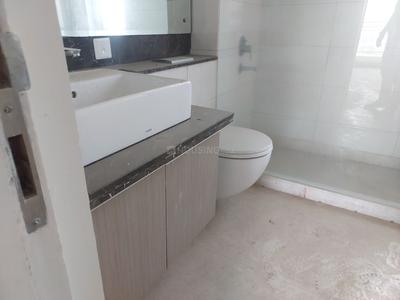 Bathroom Image of 2792 Sq.ft 4 BHK Apartment / Flat for sale in DLF The Ultima, Sector 81 Gurgaon for Rs. 49000000