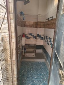 Bathroom Image of 500 Sq.ft 1 BHK Builder Floor for rent in Modipuram Meerut for Rs. 6000