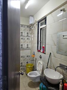 Bathroom Image of 533 Sq.ft 2 BHK Apartment / Flat for sale in Ravinanda Skylights, Wagholi Pune for Rs. 5900000